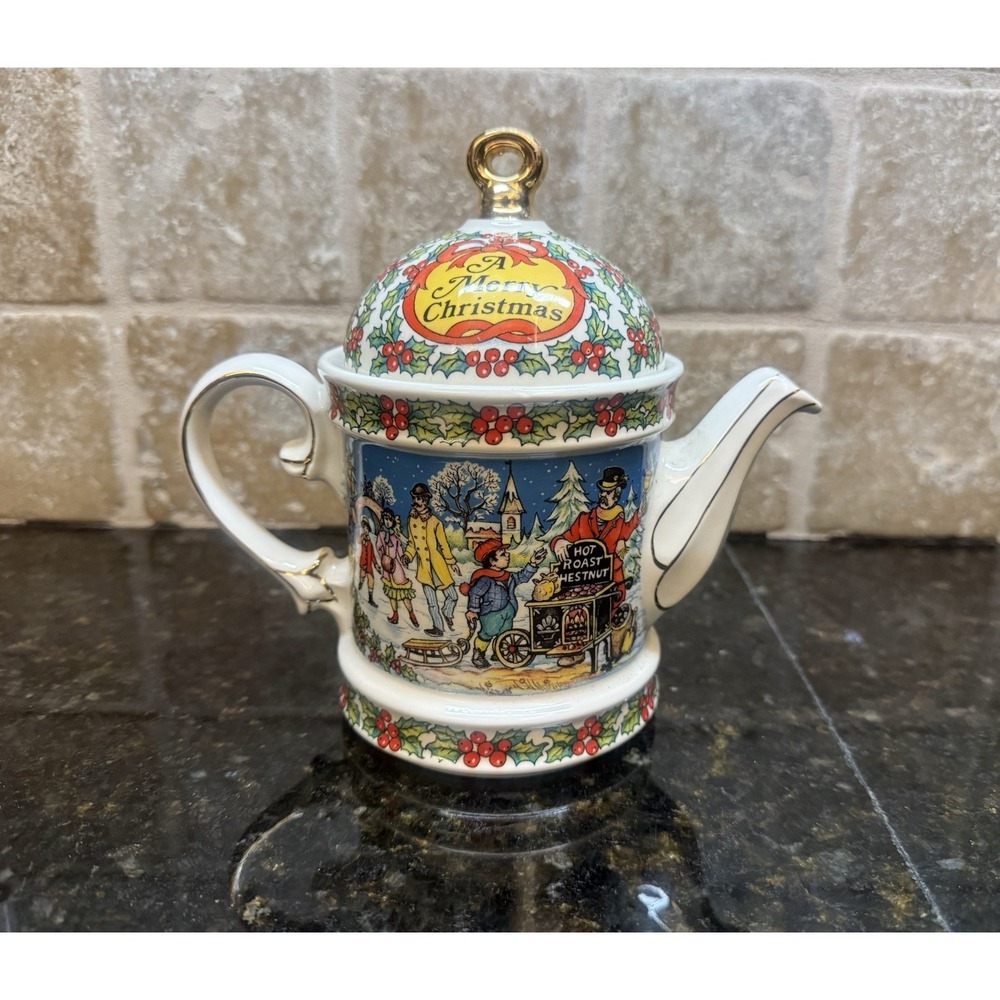 Vintage Sadler "A Merry Christmas" Teapot Made In England 1990's